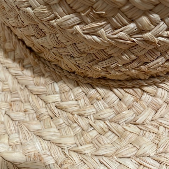 Helen Kaminski Classic Raffia Sun Hat —BEAUTIFUL!!  Like New Condition!! - Picture 5 of 8
